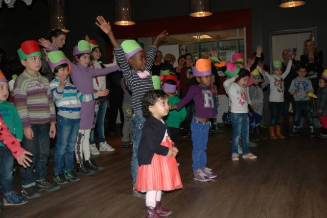 sinterklaasfeest-936 - Afbeelding 13 van 64