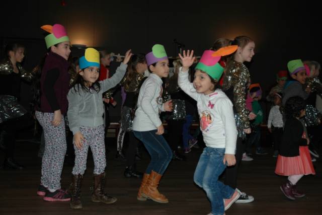 sinterklaasfeest-940 - Afbeelding 17 van 64