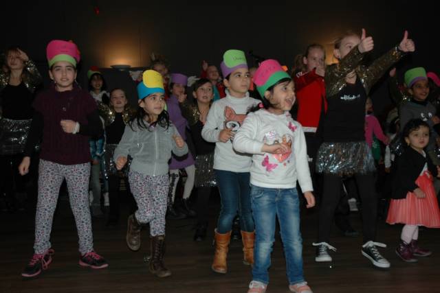 sinterklaasfeest-941 - Afbeelding 18 van 64