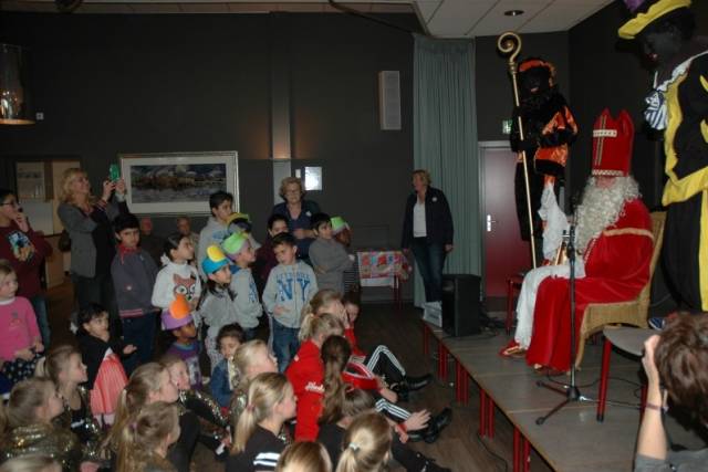 sinterklaasfeest-948 - Afbeelding 25 van 64